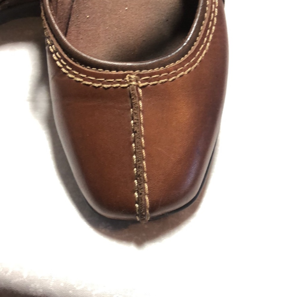 Clark’s Leather Two Tone Brown Mary Janes - Picture 2 of 11